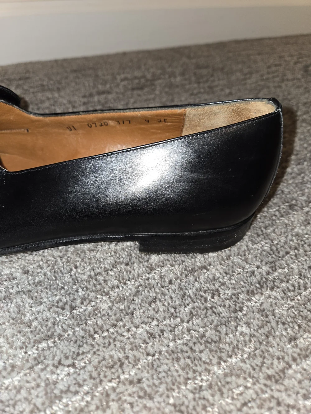 Salvatore Ferragamo Men's Black Leather Tassel SlipOn Loafer 9 EE Classic Luxury